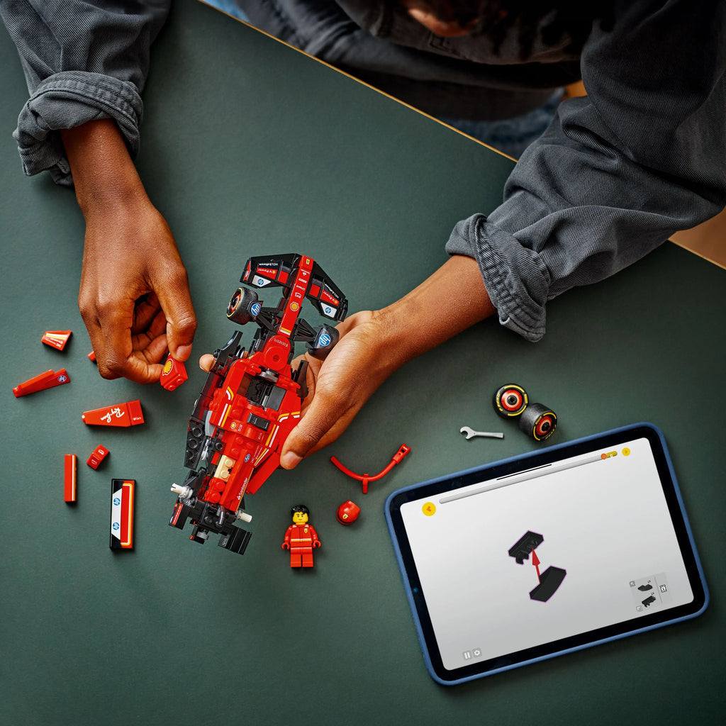 LEGO Premium Formula 1 Flora Queen Flora Queen